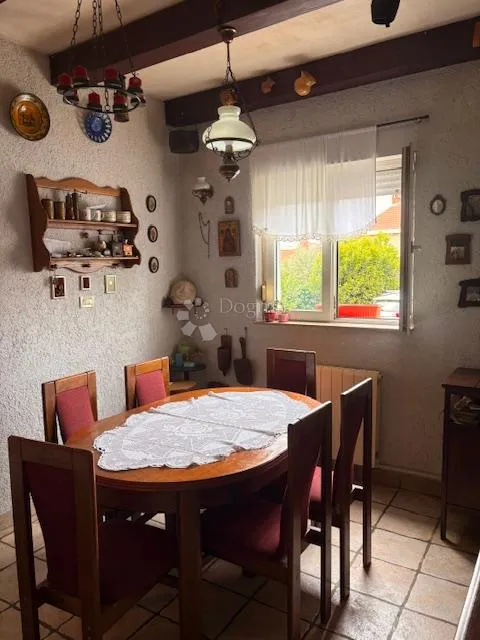 lijepa obiteljska kuća - slika 3