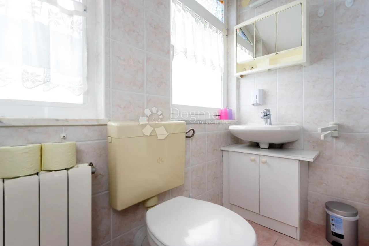 malinska - apartmanska kuća 100 m od mora - slika 6