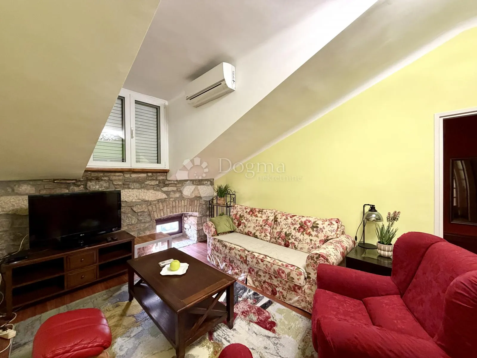 centar rijeka, 2skl 50m do mora - slika 5