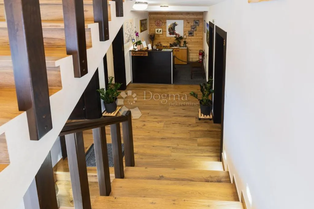 odličan manji hotel sa uigranim poslom - slika 26