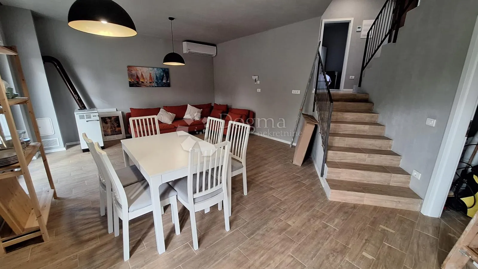 vila s bazenom okružena zelenilom - čeka na vas! - slika 6