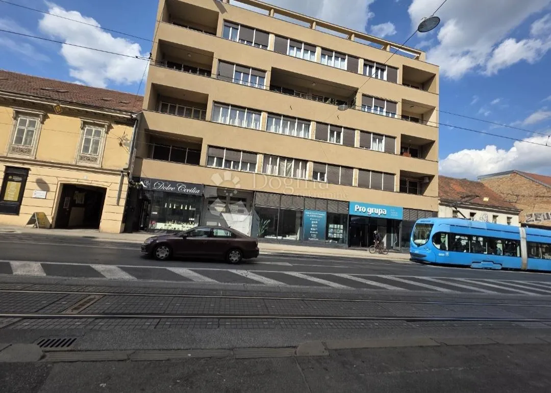 prodaje se poslovni prostor 68,45 m2 u srcu grada, strogi centar - slika 6