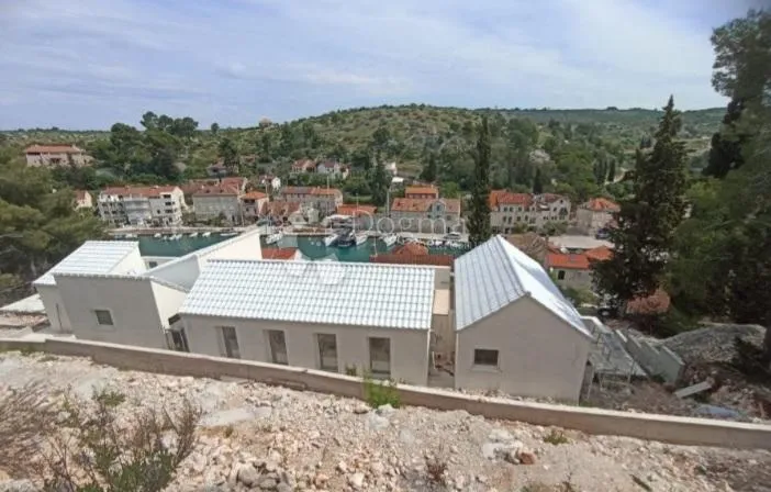 drugačija vila s bazenom, brač, bobovišća - slika 27