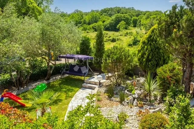 vrbnik samostojeća kuća idealna kako za život tako i za investiciju - slika 12