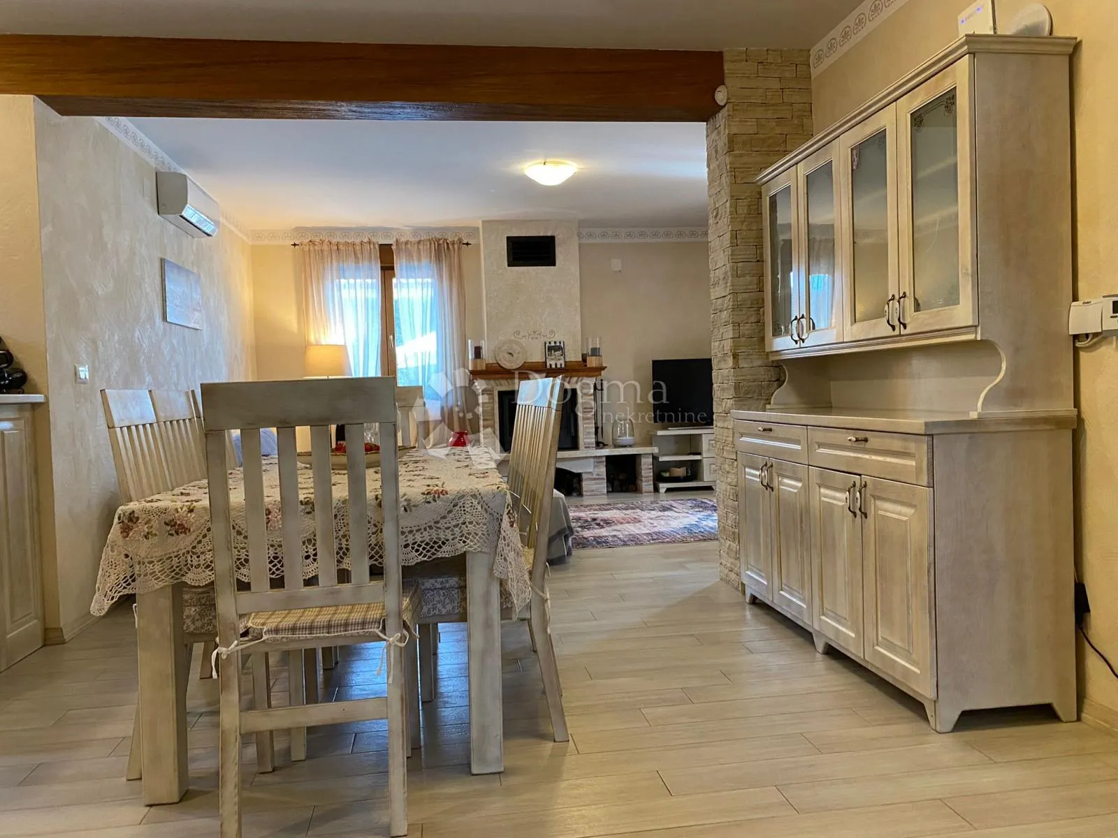 vila puna duše karigador, pored more 400m - slika 26