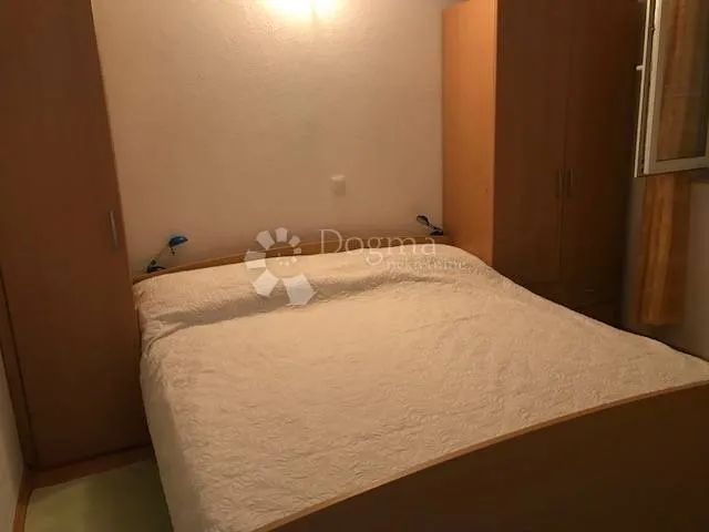 kuća 2. red od mora !! - slika 8