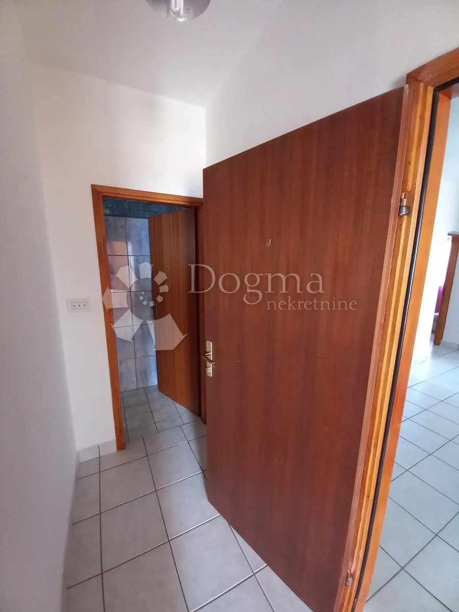 apartmanska kuća 120 metara od plaže - slika 19