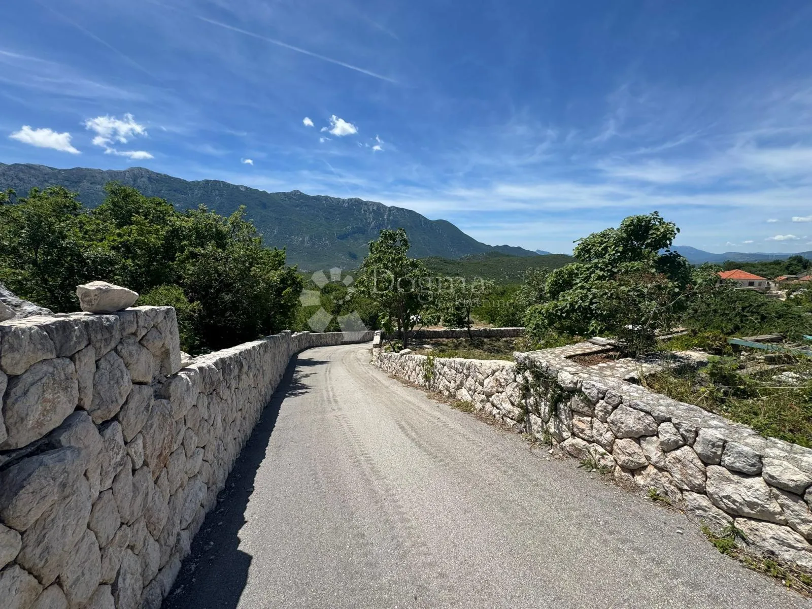 jedinstveno imanje s kućom i bazenom u prirodnom okruženju – zagvozd - slika 38