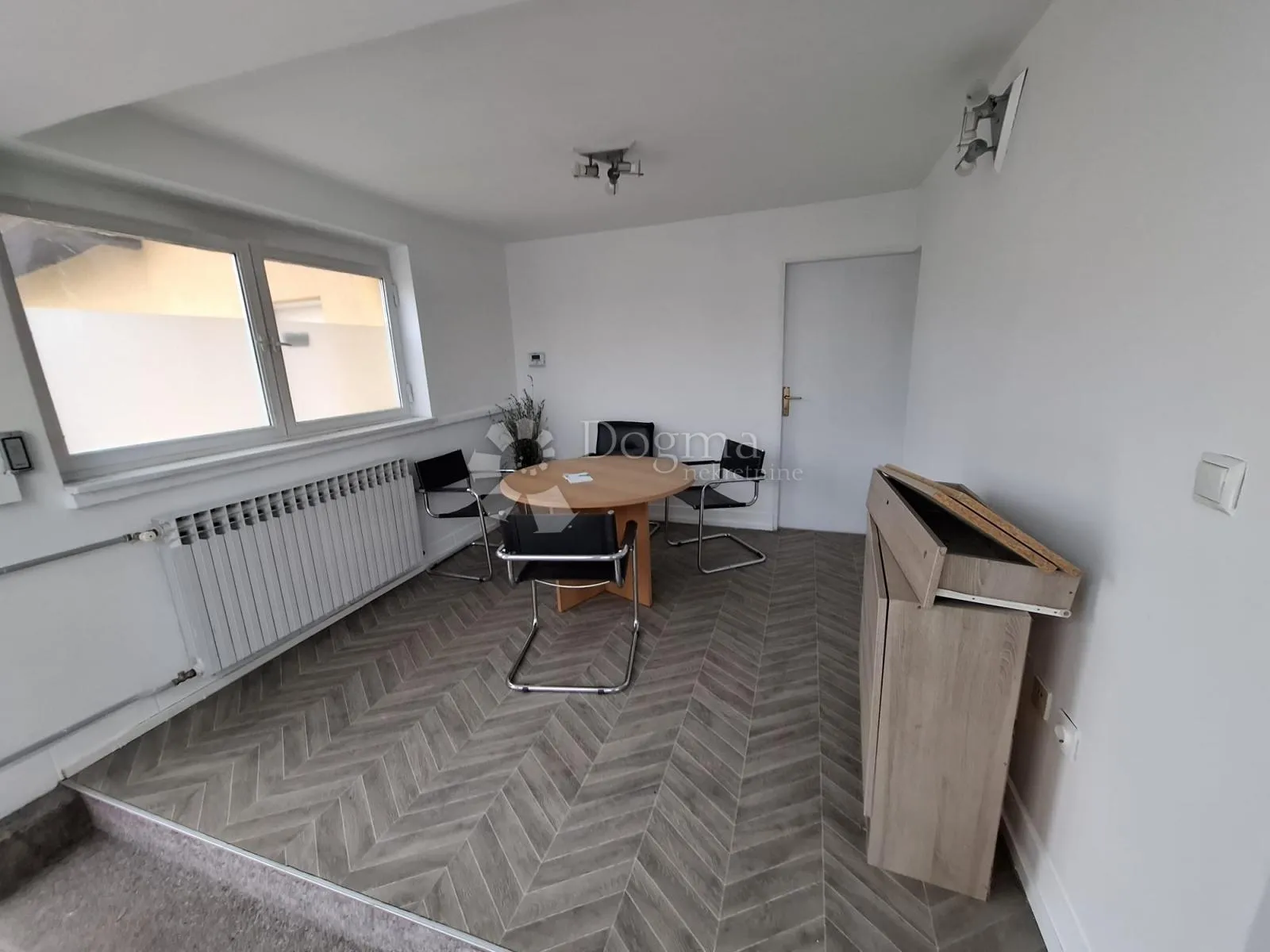 stambeno-poslovna zgrada trnje, 421 m², parking - slika 2