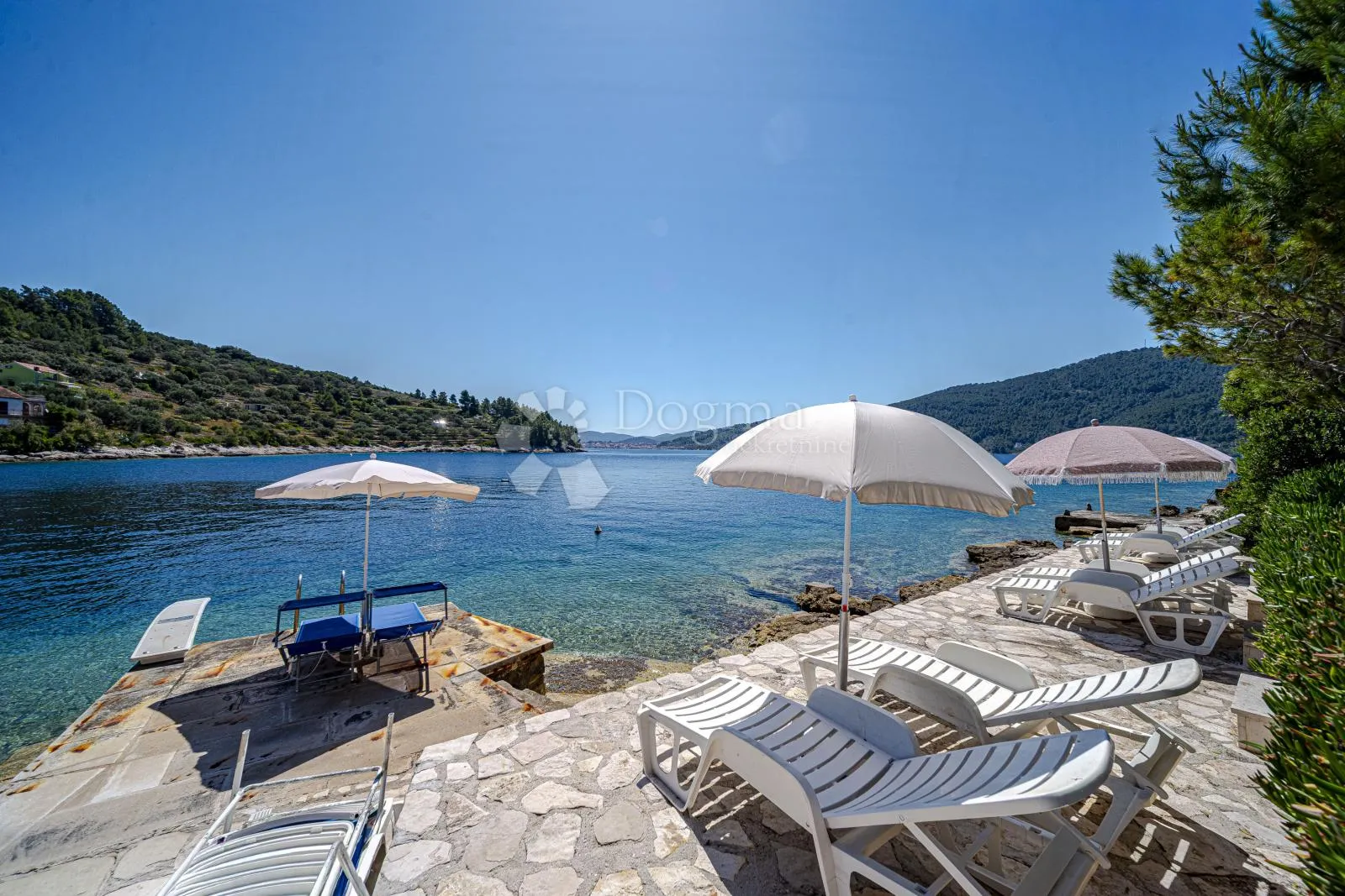 prvi red do mora: samoodrživa apartmanska vila s uhodanim poslovanjem – vela luka, korčula - slika 71