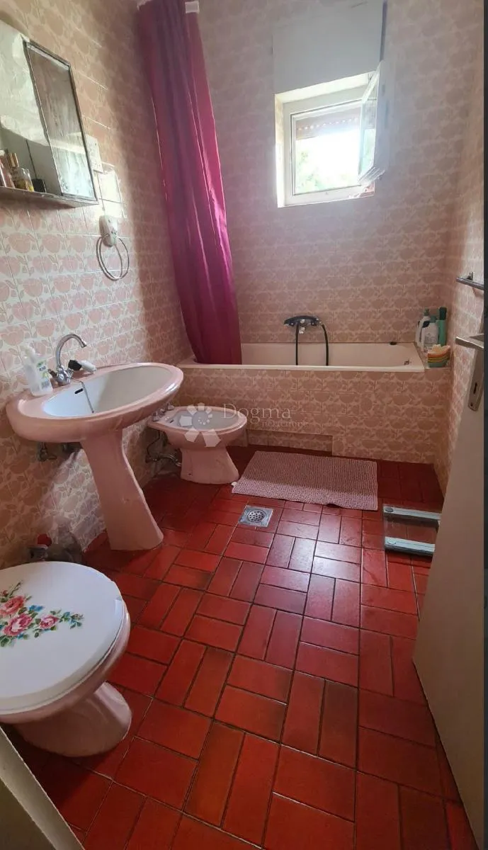 kuća 80m od mora, sutivan, brač - slika 12