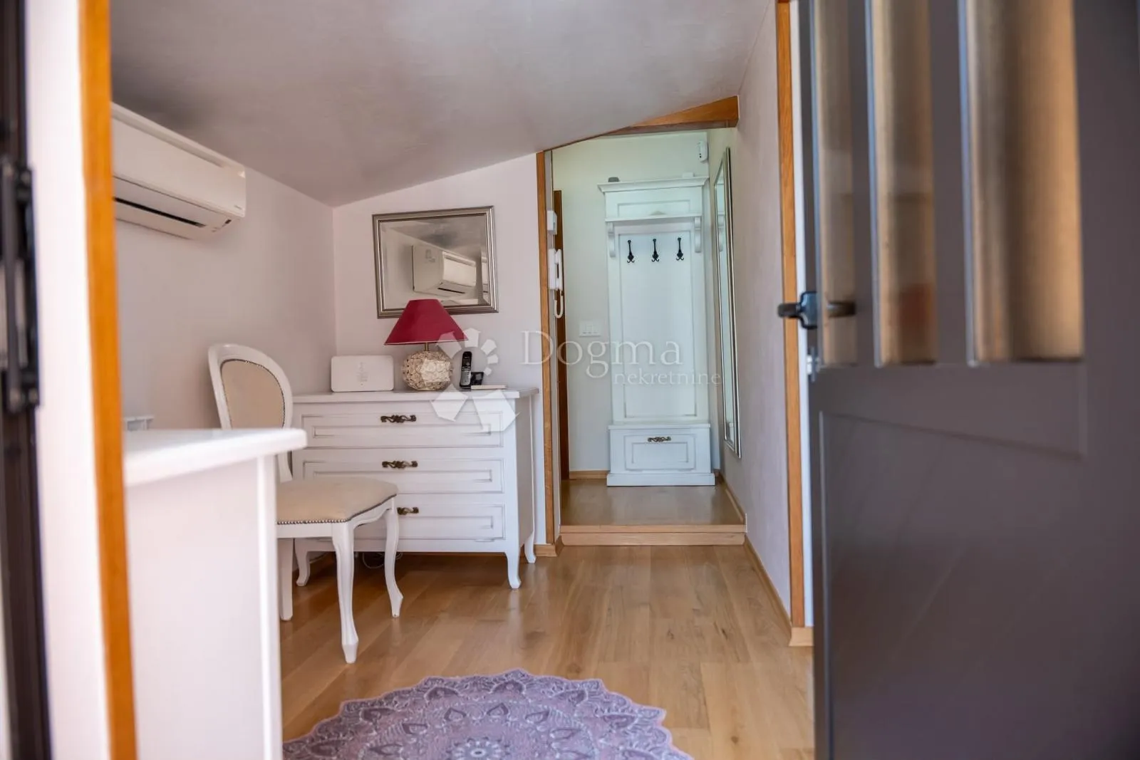 prelijepa kuća s pogledom na more novigrad - slika 19