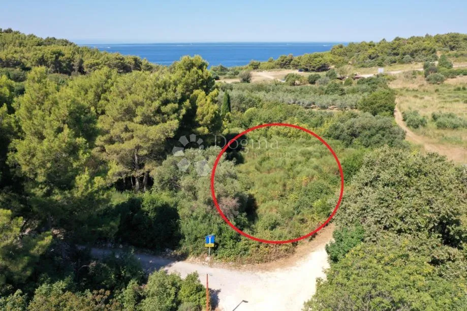 građevinsko zemljište 300m od mora - slika 1