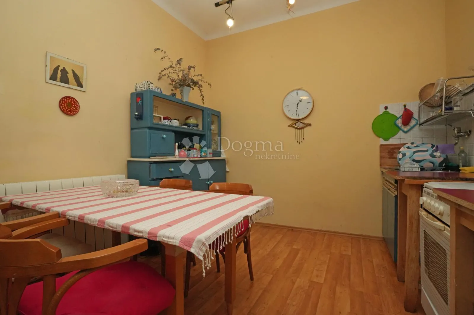 top cijena! 2.779€ m2 - divan stan u centru pule! - slika 15