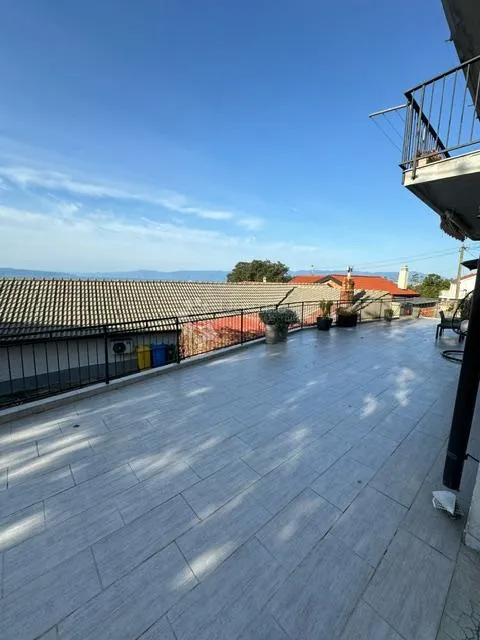 atraktivan stan sa panoramskim pogledom na more - slika 16