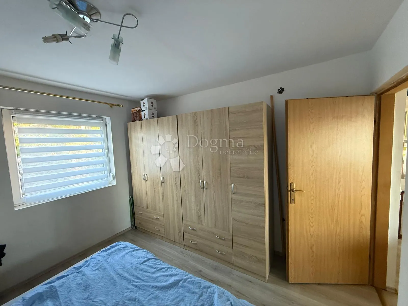 kuća s panoramskim pogledom na more i velebit 300m2 - slika 14