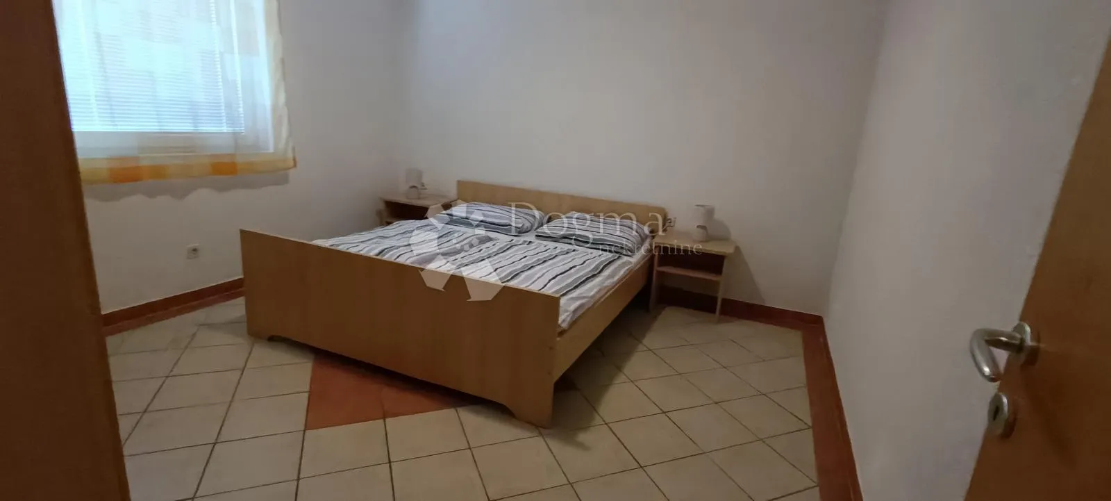 omišalj, kuća sa 9 apartmana - slika 8