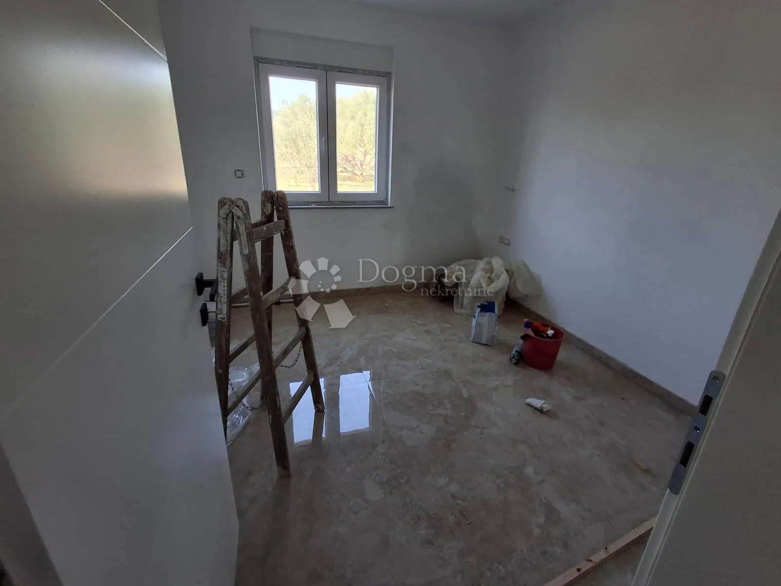 dvosobni apartman u novogradnji na top lokaciji u barbatu - slika 3