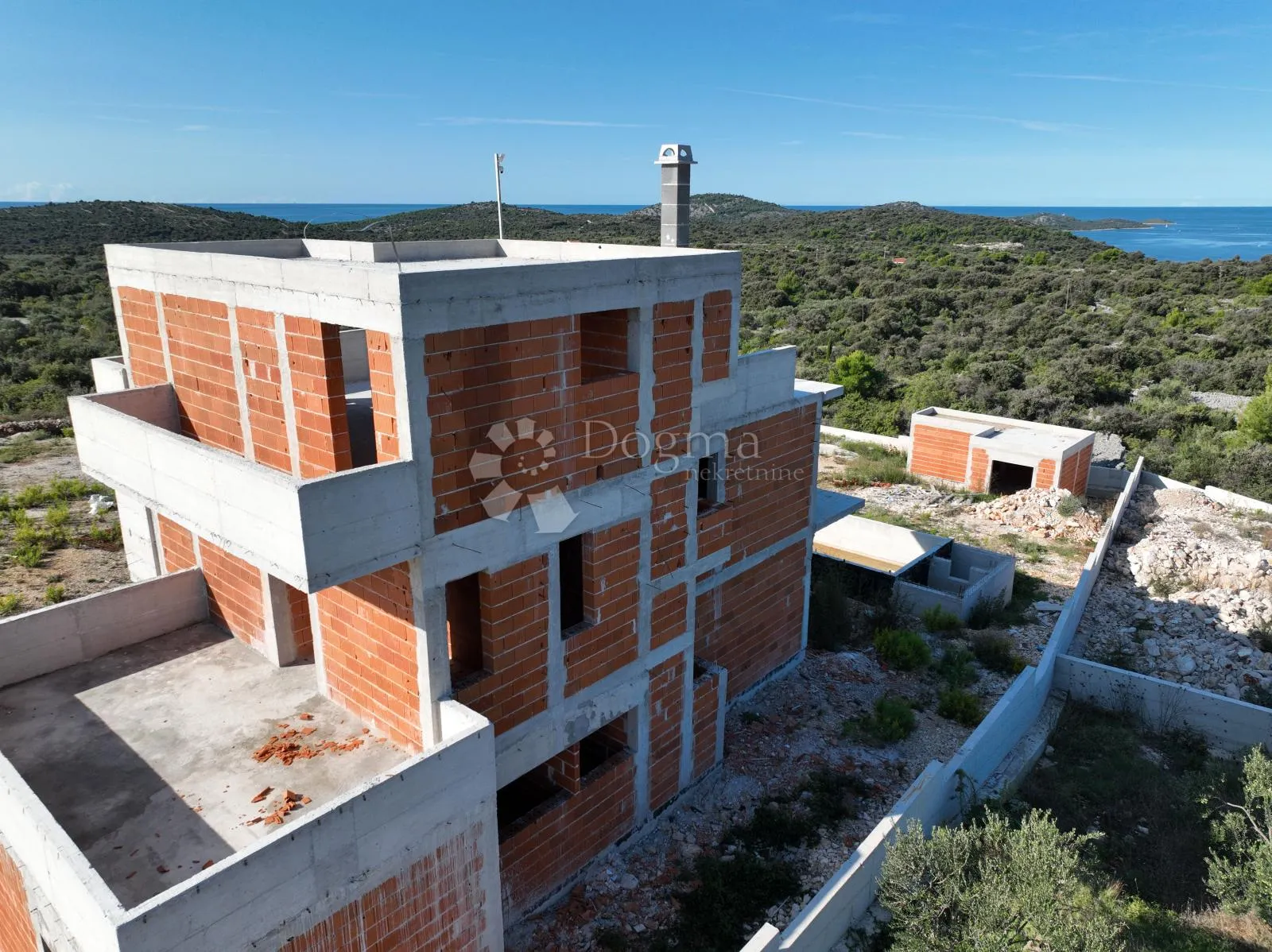 rogoznica - dvornica - jedinstvena vila s otvorenim pogledom na more - slika 18