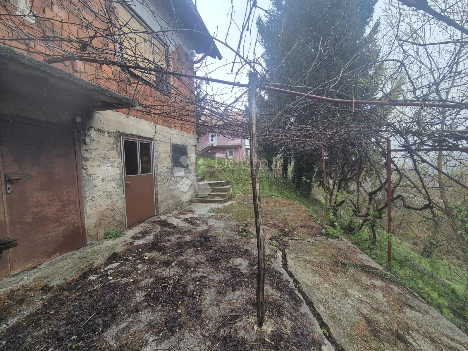 kuća za adaptaciju u mirnom prirodnom okruženju s prekrasnim pogledom – odlična prilika! - slika 18