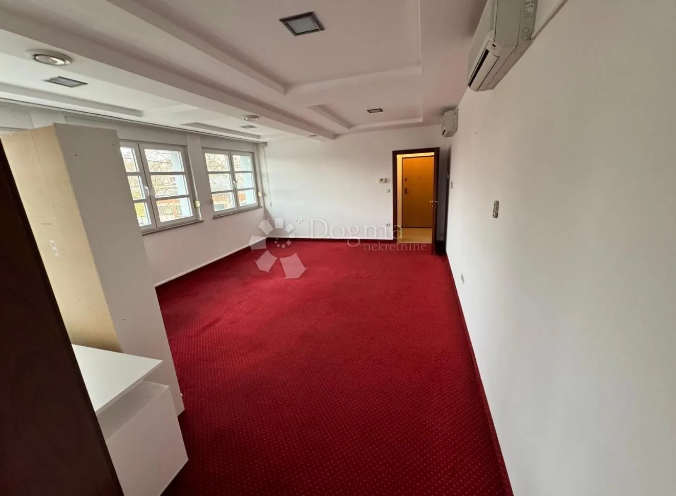 POSLOVNI PROSTOR - TROKUT 57.14 m2 - Zagreb