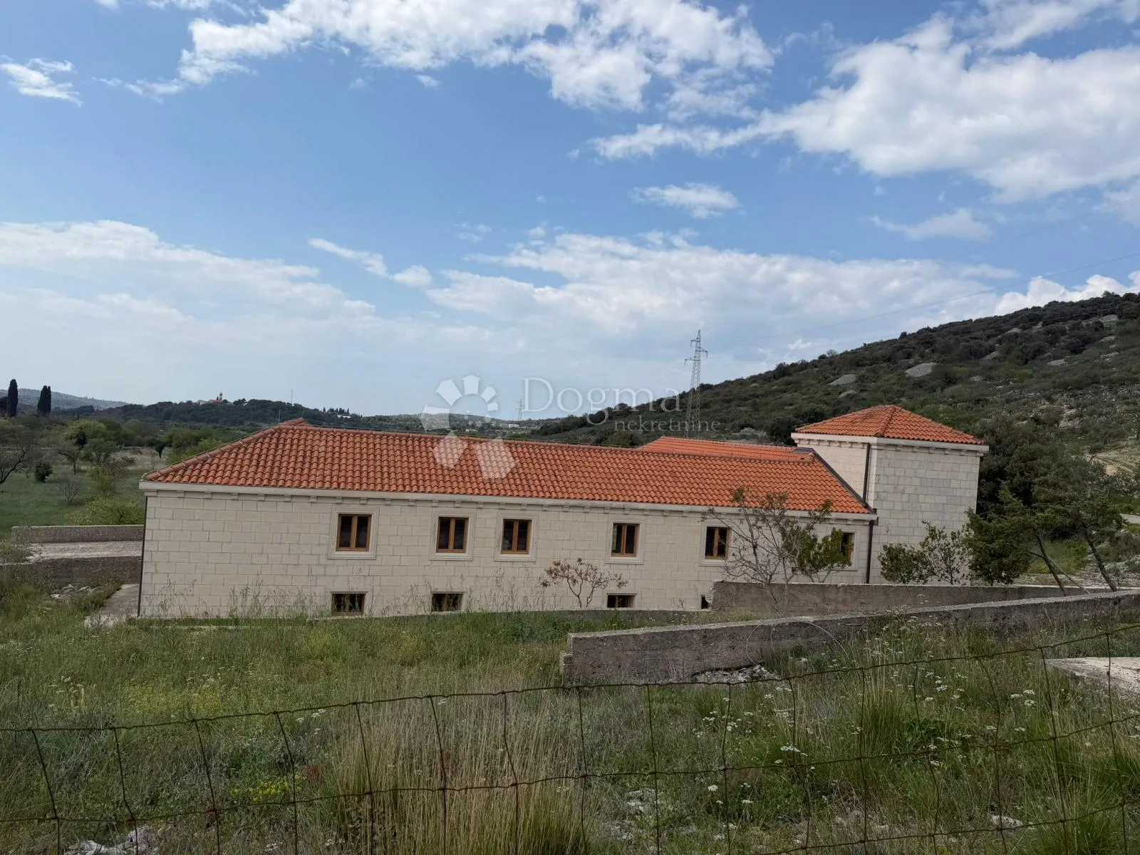 mediteranska oaza privatnosti – kamena rezidencija na braču - slika 37