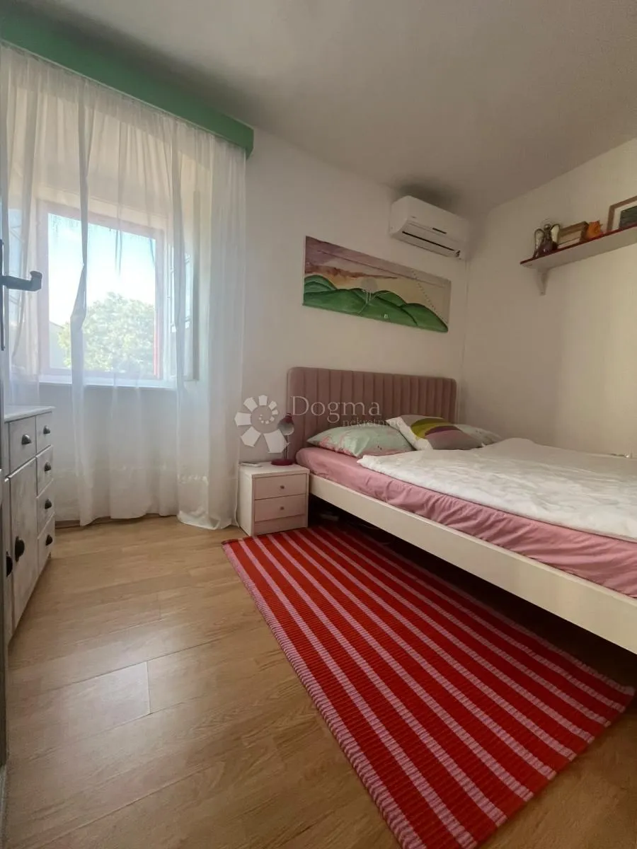 punat - centar, dvije spojene kuće, vrt i 2 garaže - slika 32