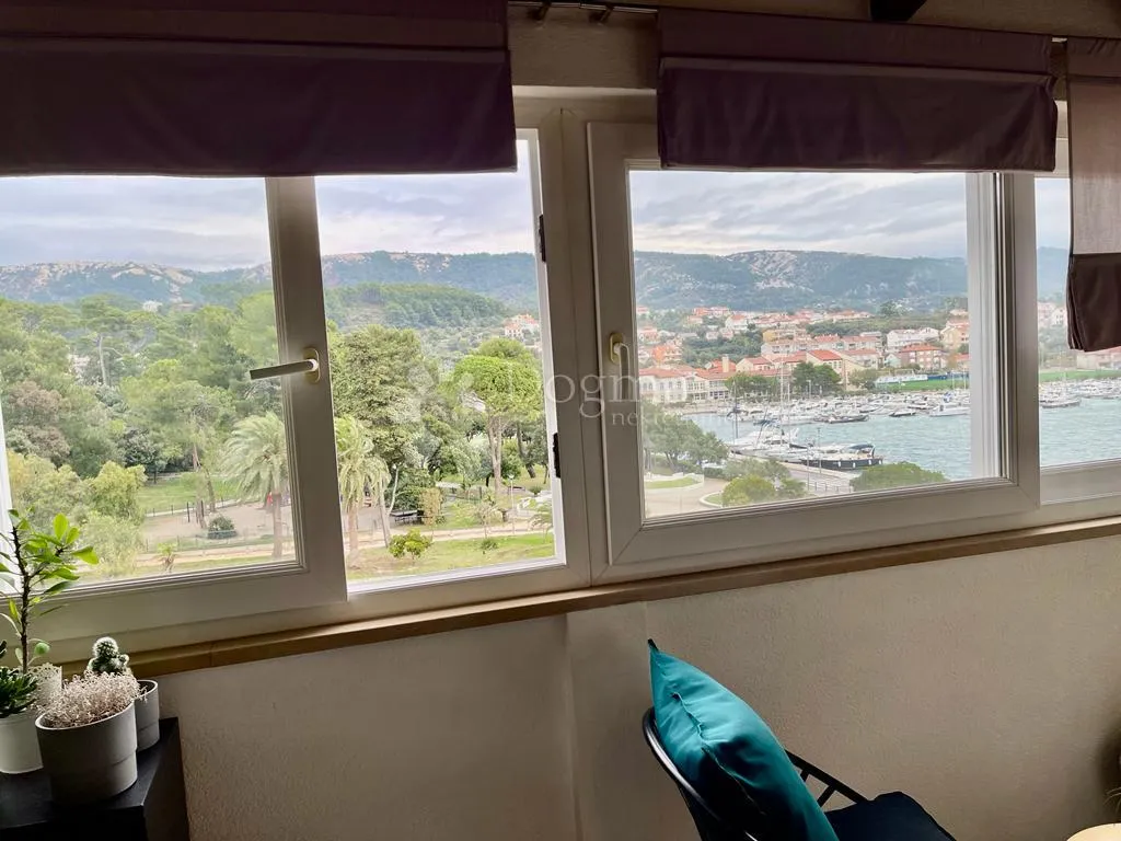 rab-odličan stan u gradskoj jezgri s pogledom - slika 36