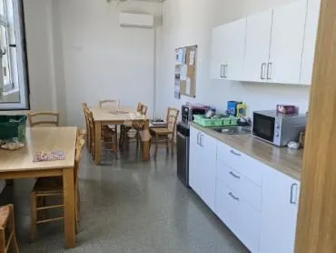 hala od 1100 m2 (moguće i 650 m2) na odličnoj poziciji - slika 4