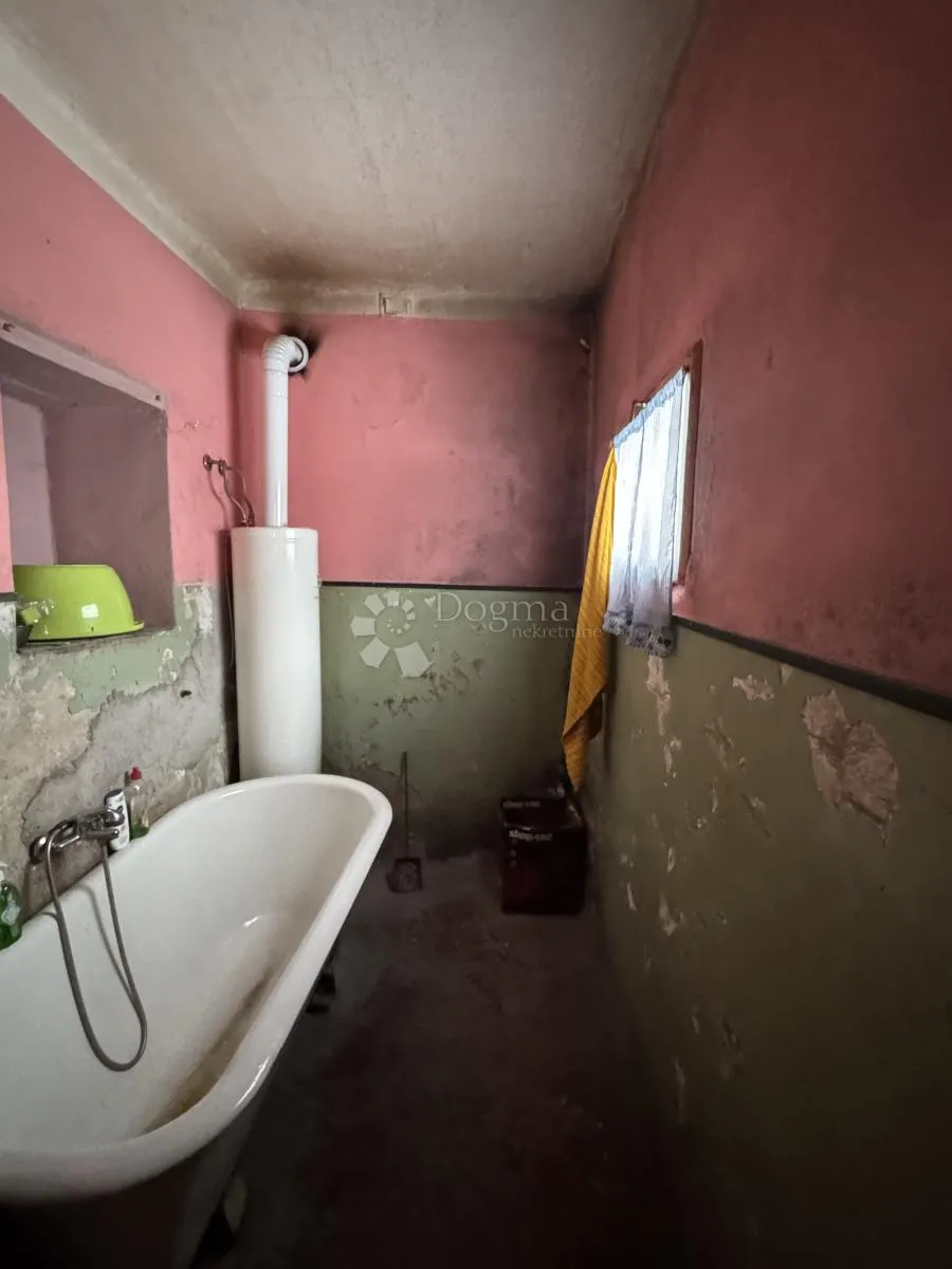kuća u lokvama za adaptaciju - prilika za dom po vašoj mjeri - slika 7