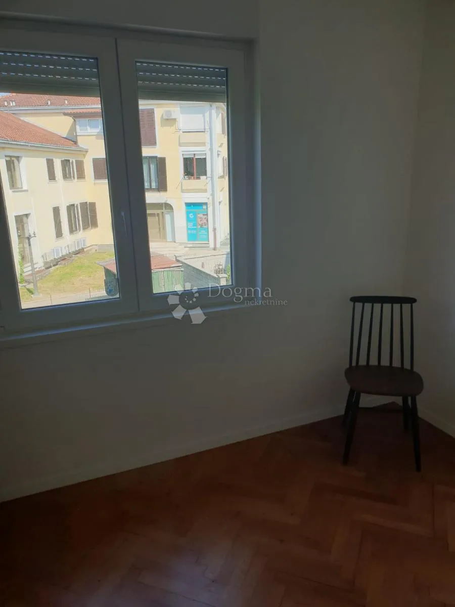 etaža na najboljem mjestu u umagu - slika 22
