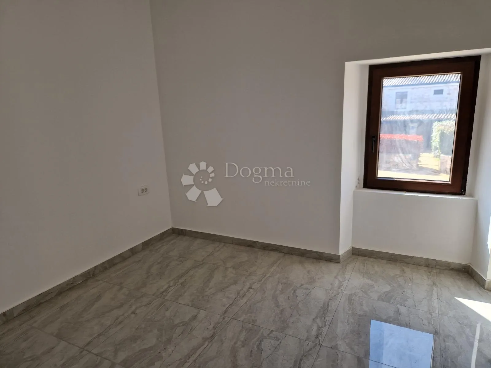 poreč,okolica,istarska kamena kuća u nizu - slika 5