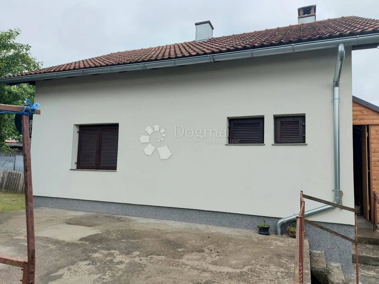 odlično imanje u ličkoj jesenici, saborsko - slika 2
