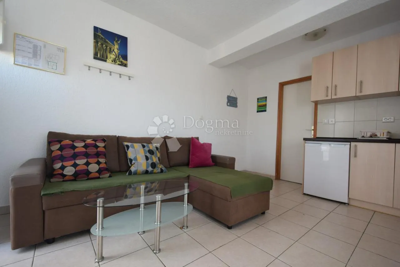 malinska - apartmanska kuća na odličnoj lokaciji - slika 13