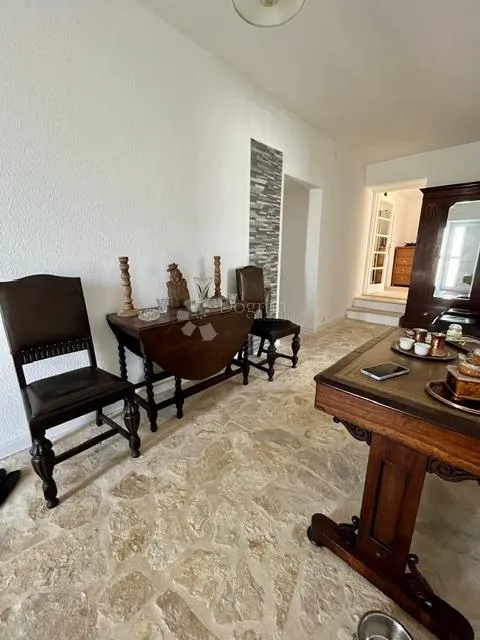 bribir,samostojeća kuća sa dva stana - slika 23