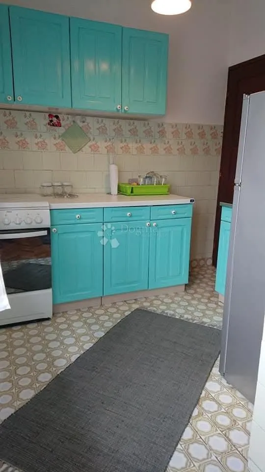 kuća s lokalom i pomoćni objekt mirna lokacija - slika 5