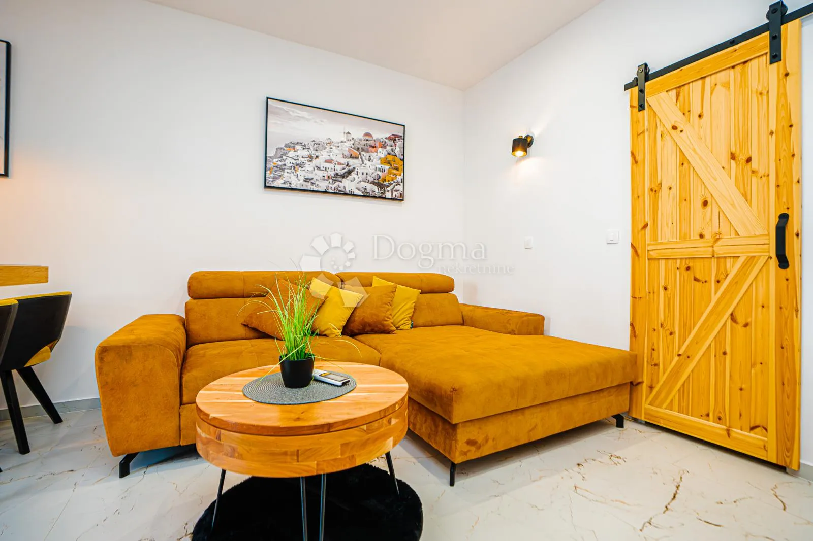 opatija, stan 43 m2, 1s+db sa 2 balkona - slika 2