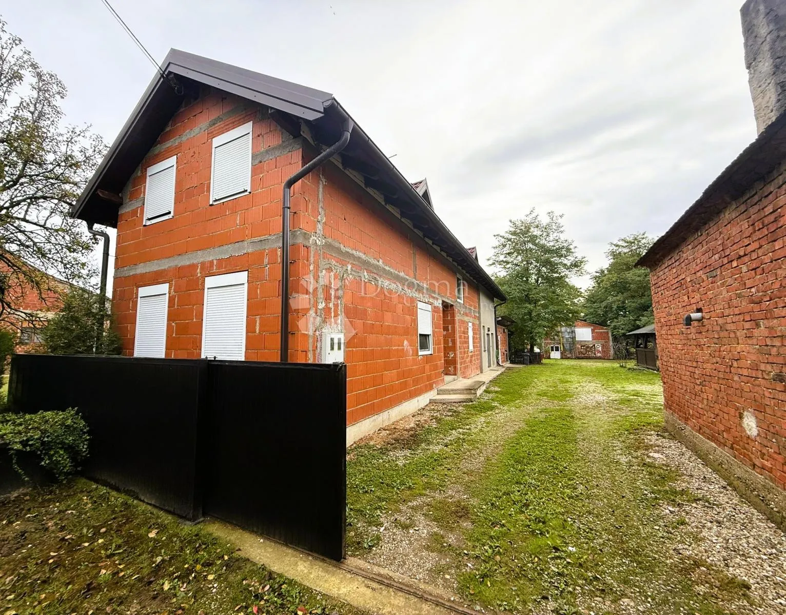 investicijska prilika! dvije kuće i potpuno opremljena farma pilića! - slika 15