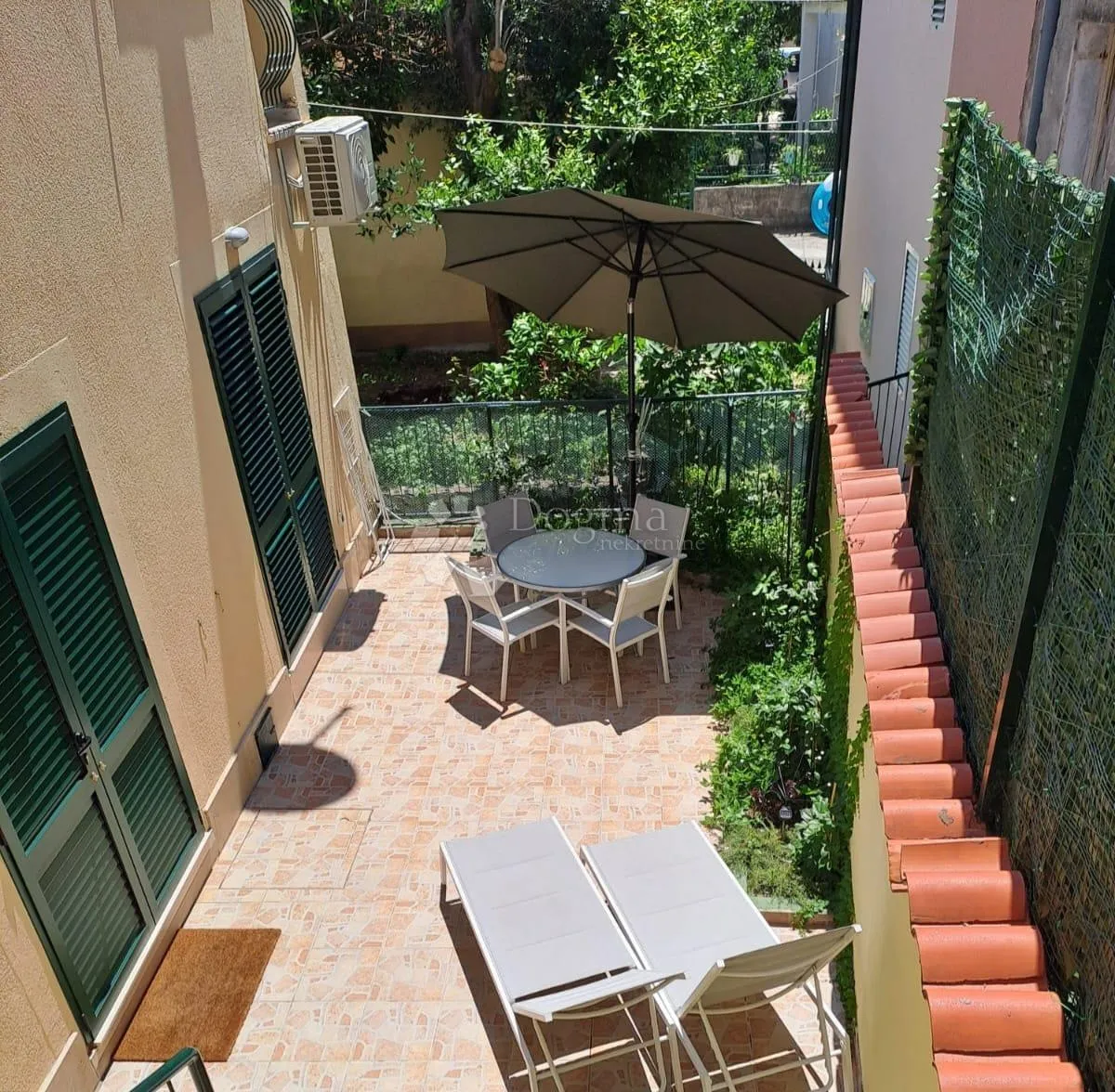 predivna apartmanska kuća podgora - slika 34