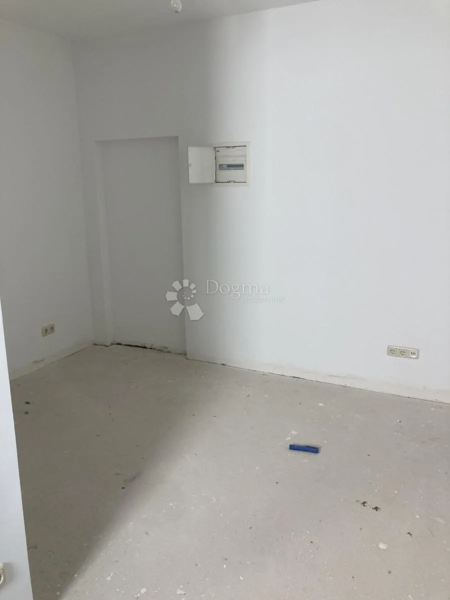 prilika - apartmanska kuća u pirovcu, 1. red do mora - slika 38