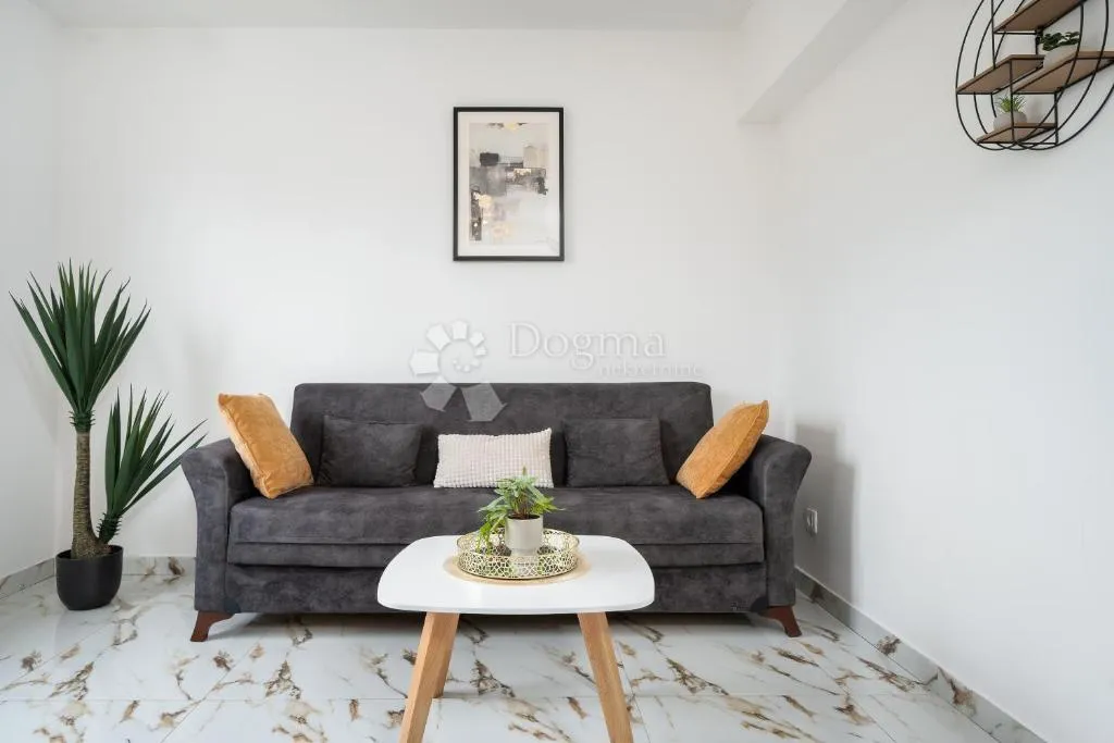 luksuzni 2-sobni stan s terasom u centru splita,75 m² - slika 12