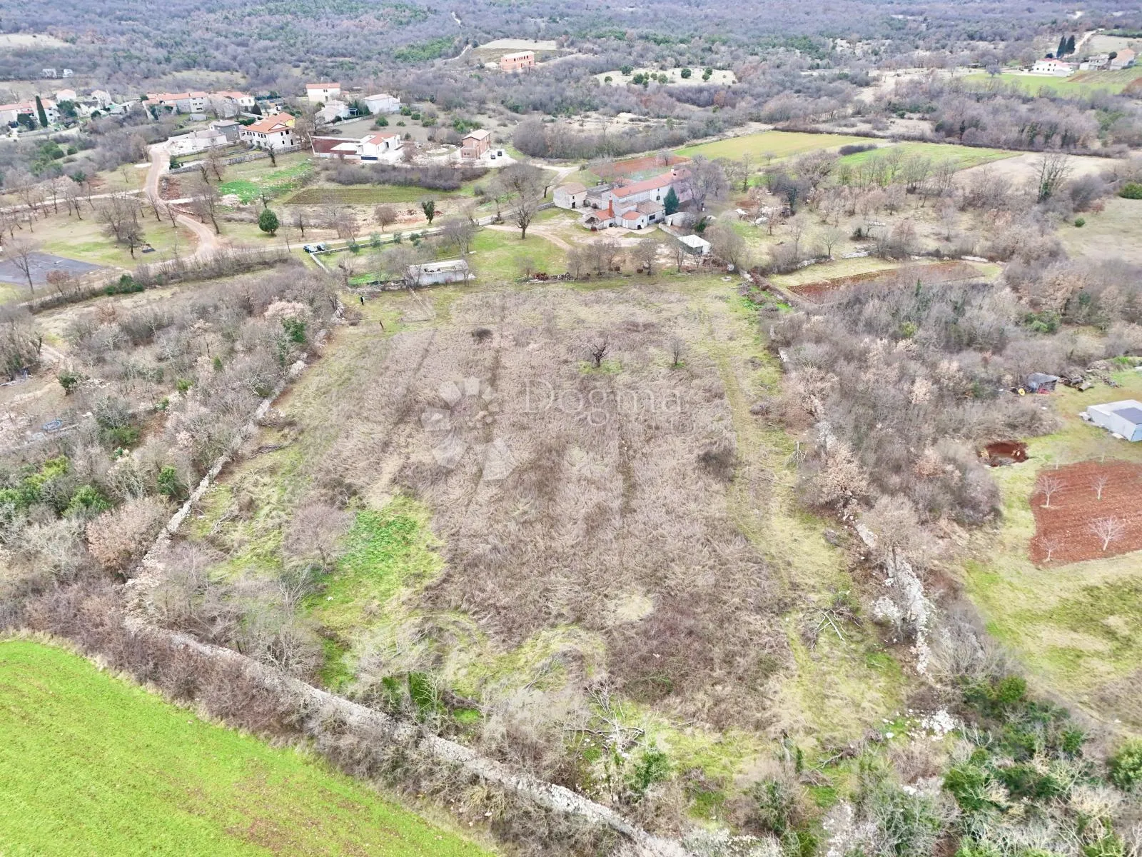 krmed,bale 1570m2 - slika 4