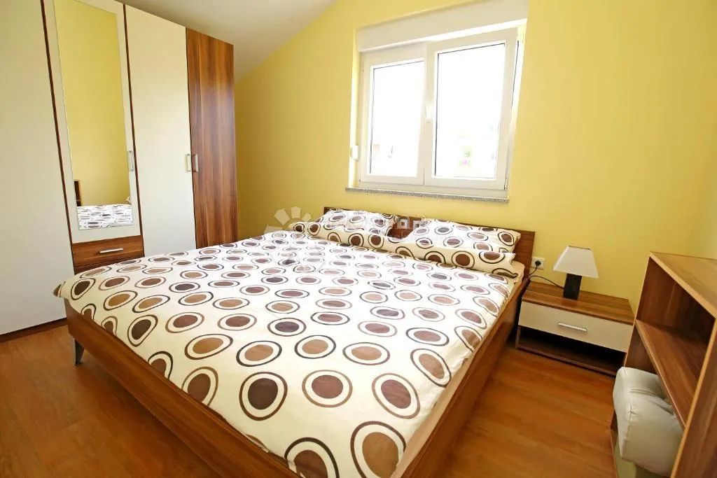 namješten dvoetažni apartman u svetom filipu i jakovu – idealan za odmor ili turistički najam - slika 7