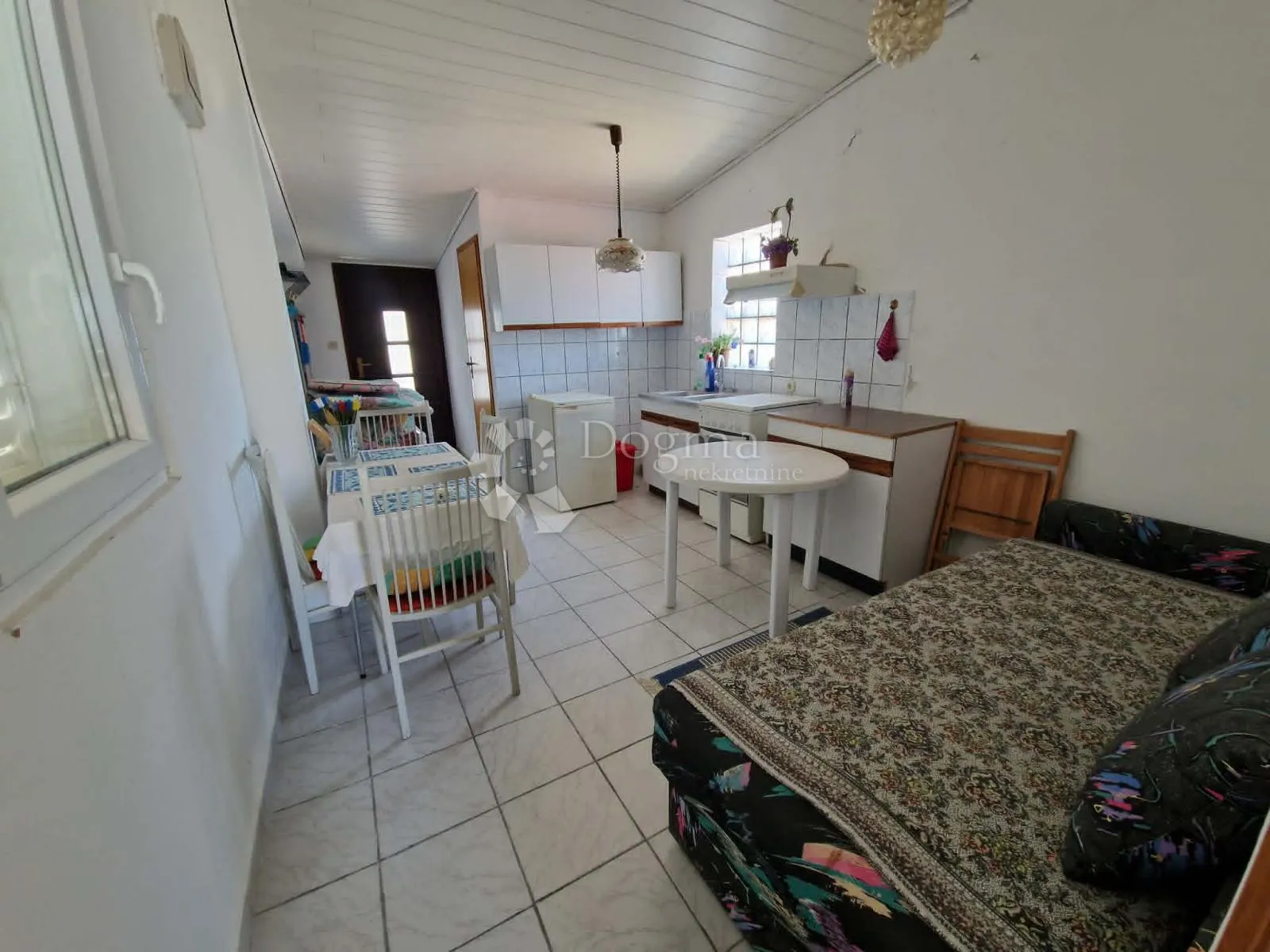 pag - kuća s 2 apartmana 282,80 m2 - 250 m od mora - slika 62