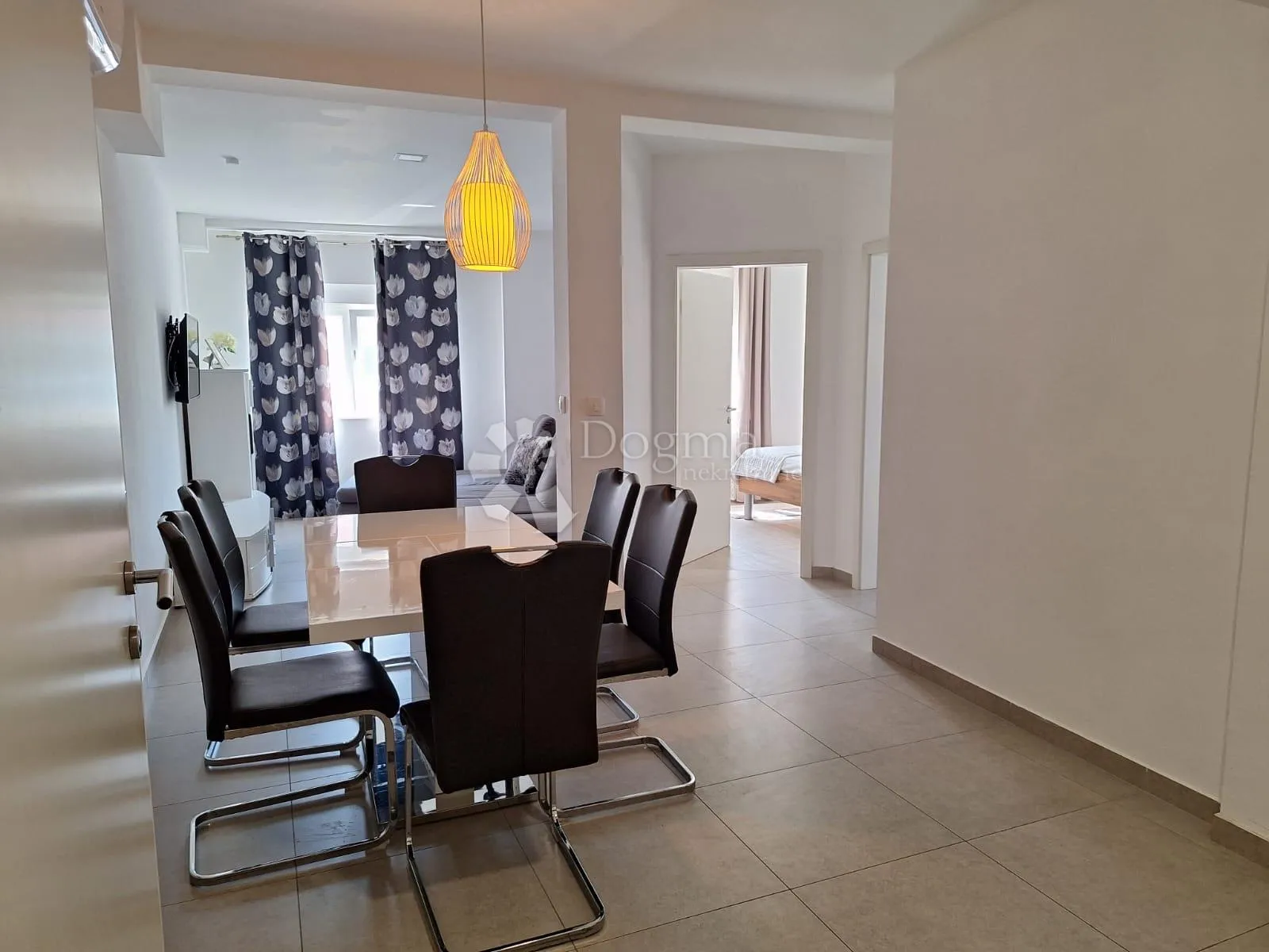 prostrana kuća u centru jezera, murter, 550 m2 - slika 5