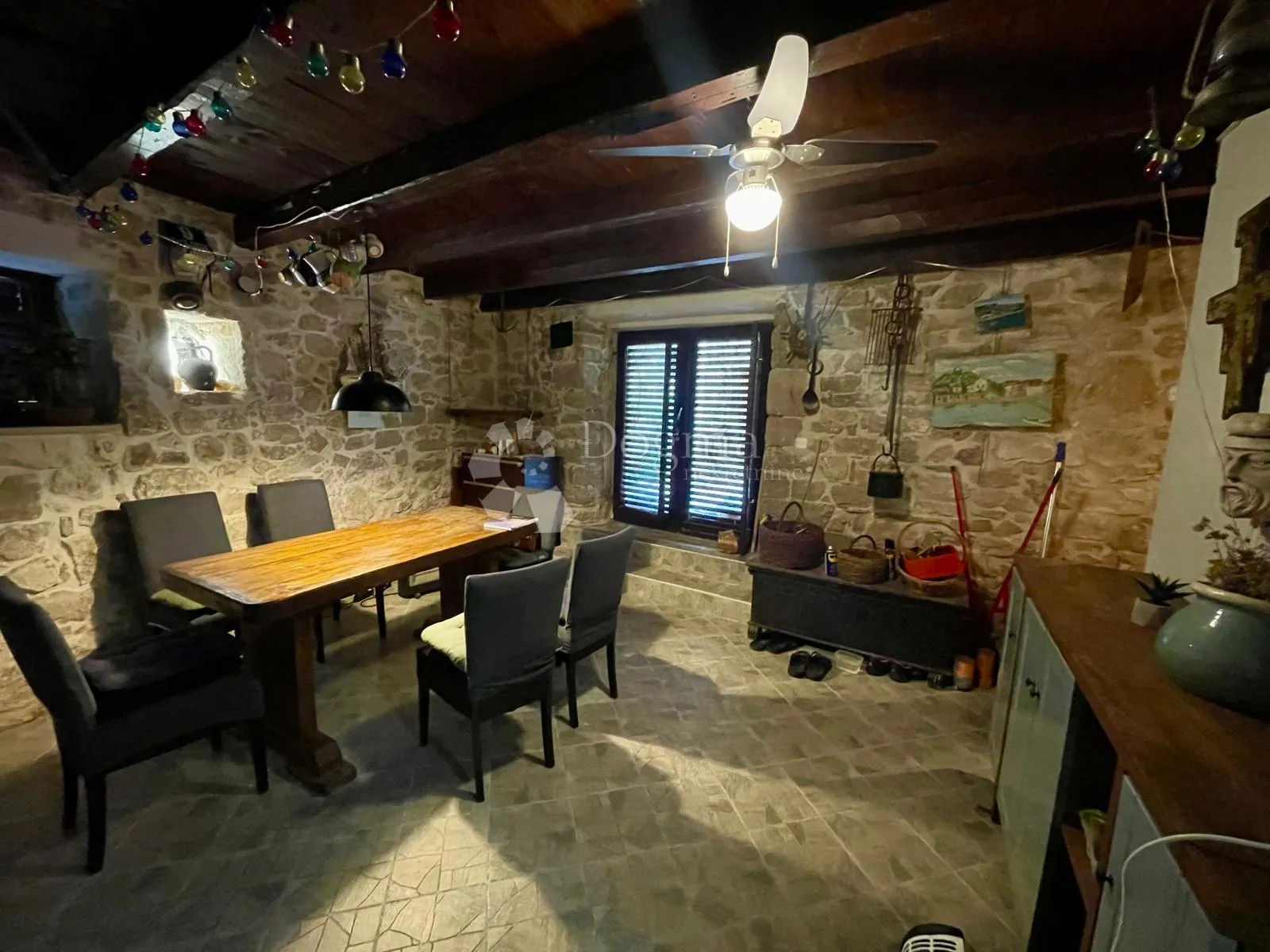 autentična kamena kuća tribunj- brod na poklon - slika 8