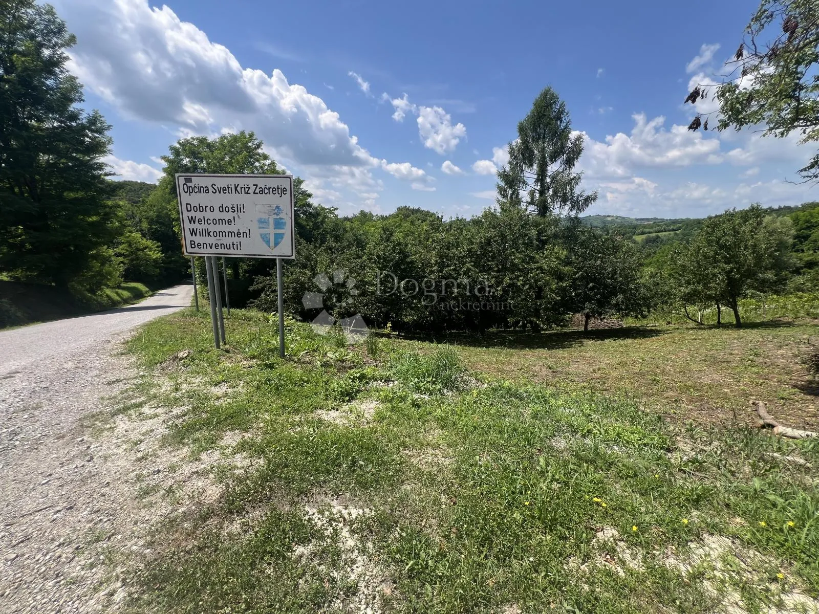 Sekirišće - zemljište 3.570 m2 s dvije građevinske parcele i panoramskim pogledom - Sekirišće, Sveti Križ Začretje