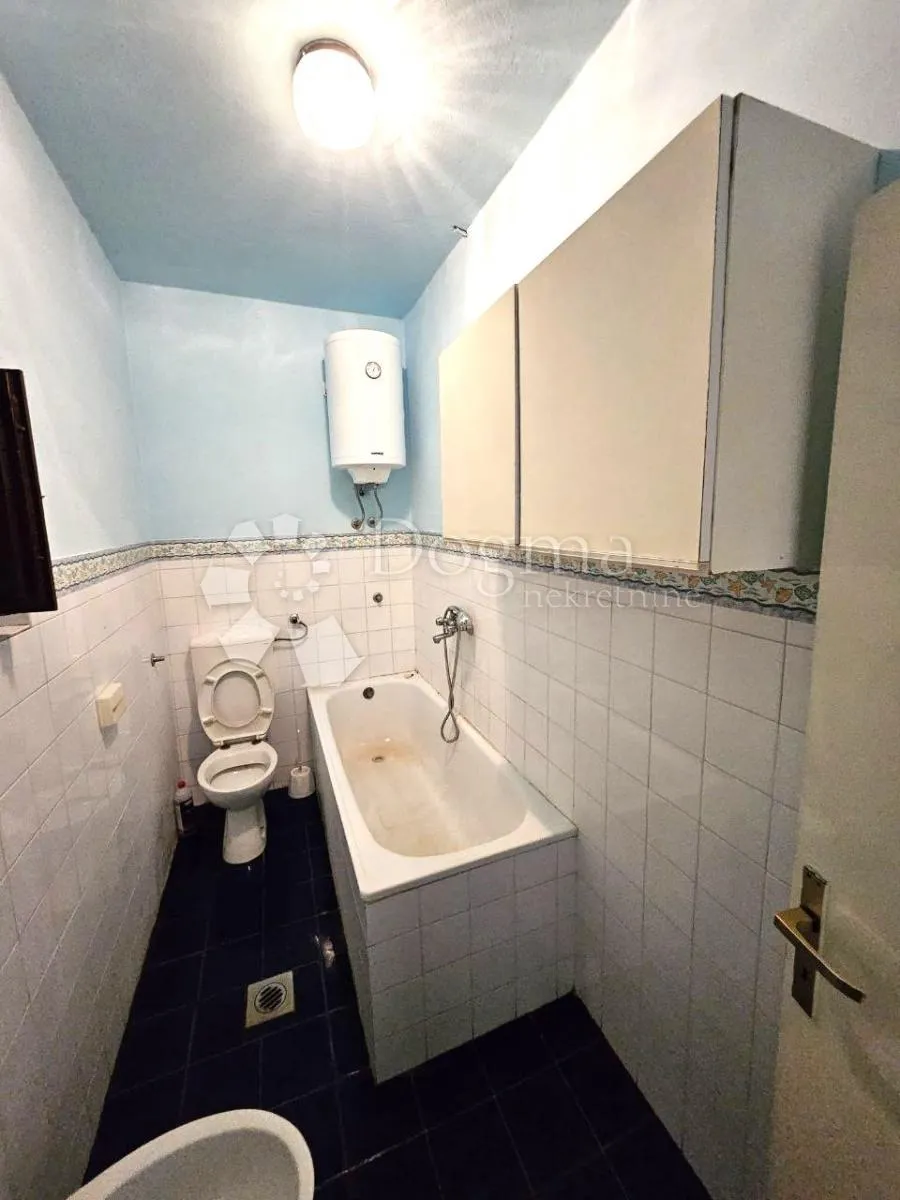 spuštena cijena!!! autentična kuća u nizu u samom centru - slika 19