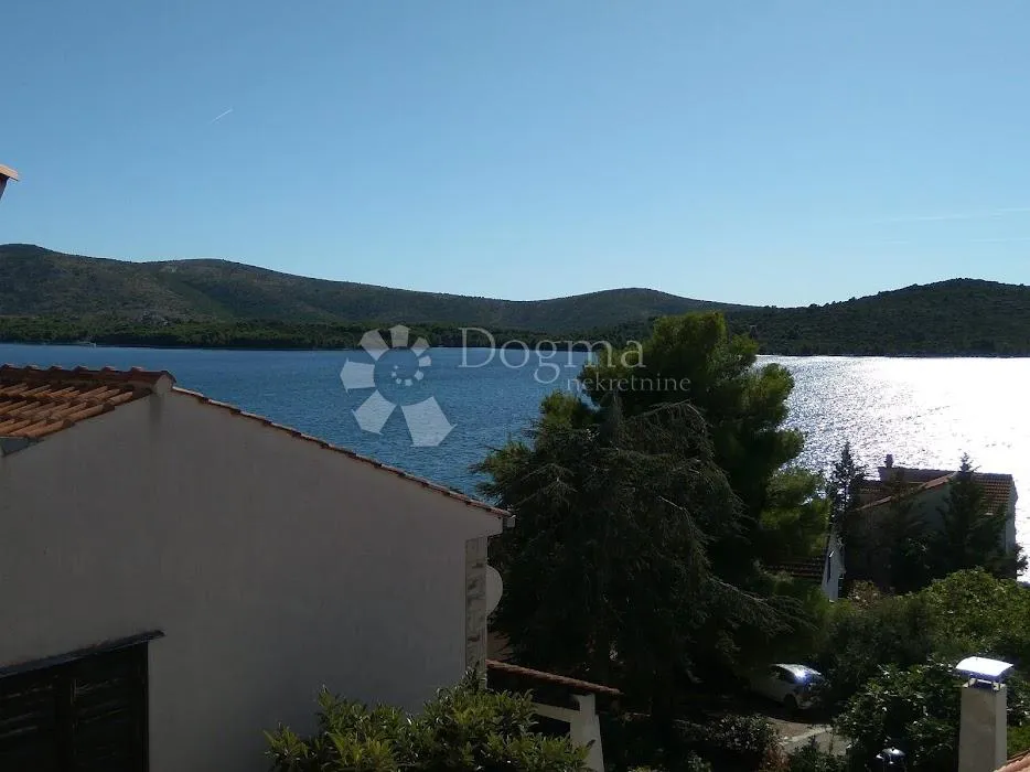 žaborić- predivna apartmanska kuća s pogledom na more - slika 5