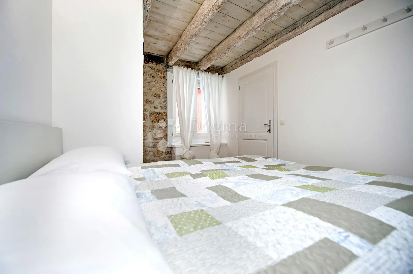 rovinj - sniženo! kuca s 3 apartmana u srcu starog grada - slika 14
